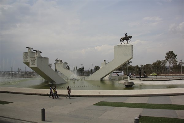 109-Памятник генералу Сарагосе